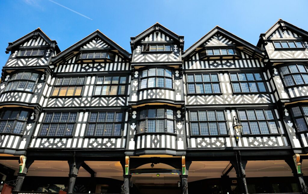 House styles guide, Traditional old Tudor English Style houses in Chester