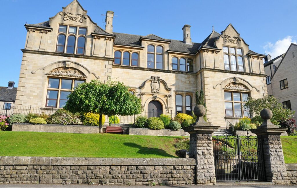 Grammar Schools, Where to live nearby - Victorian Era Detached House