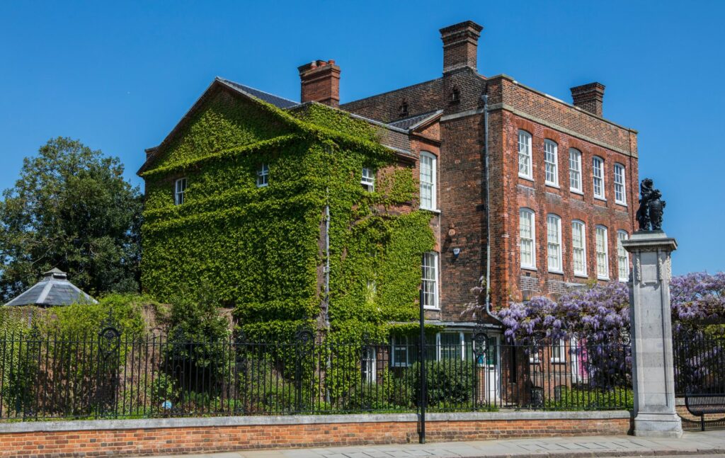 Grammar Schools in Essex, Hollytrees Museum in Colchester