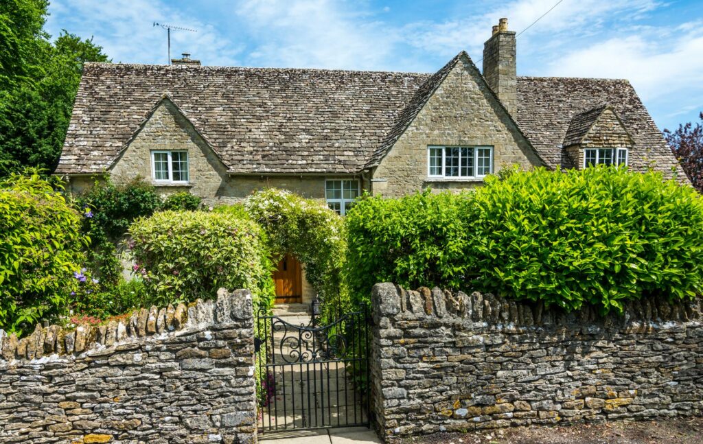 Cotswolds Buying Agent, Burford